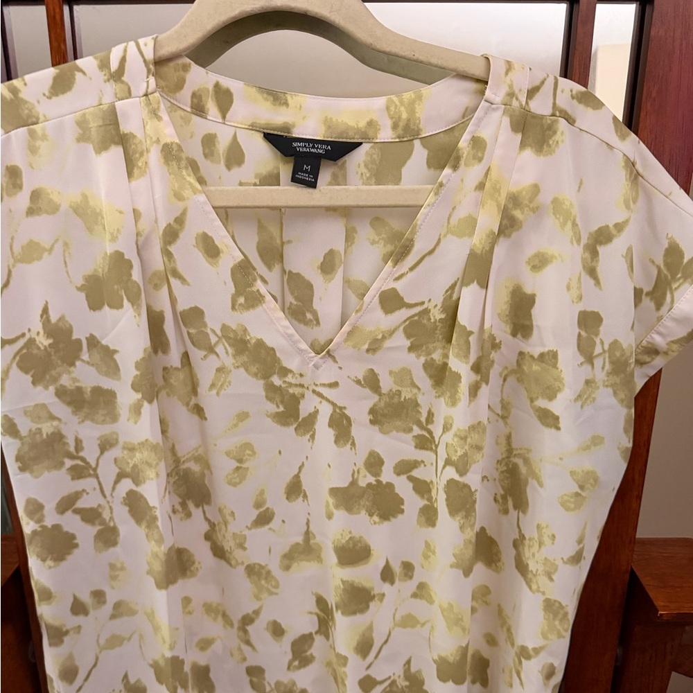 Simply Vera Vera Wang Olive Green & White Floral V-Neck Blouse